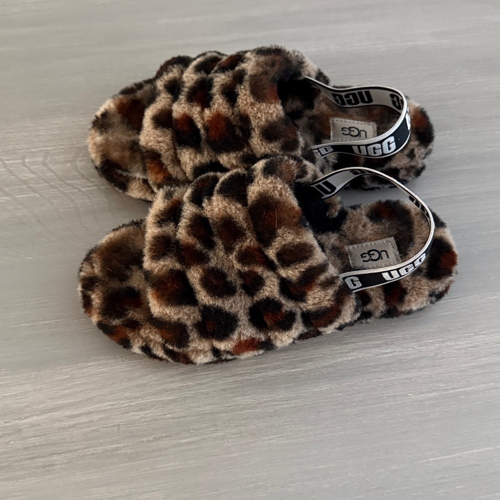 UGG Fluff Yeah Leopard-Print Faux Fur Slingback Slides in Brown and Black - Picture 6 of 7